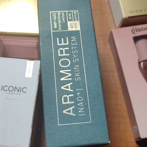 Aramore skin system